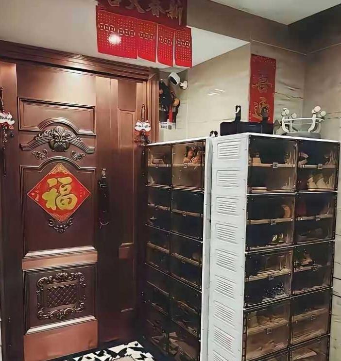 假如你有一个这样的邻居...每天臭气熏天 怎么破解[捂脸][捂脸][捂脸]