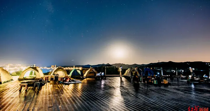双子座流星雨即将引爆冬日夜空，成都“观星+”消费持续升温