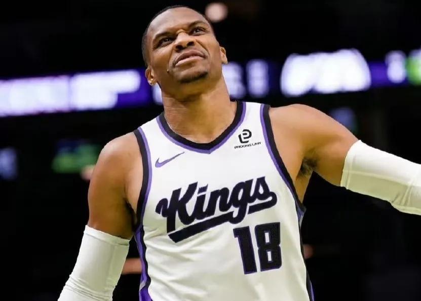 少爷放开抡吧
看看国王这帮烂泥扶不上墙的人
你还犹豫啥？
拉文神一场鬼一场
德罗