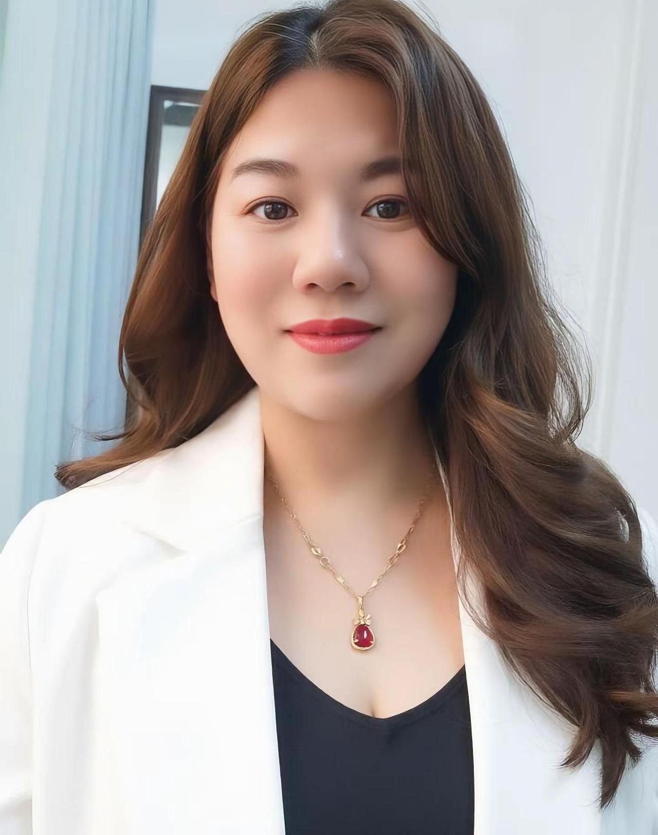 我一个人，一撇一捺，一生潇洒并非孤独，是自由。