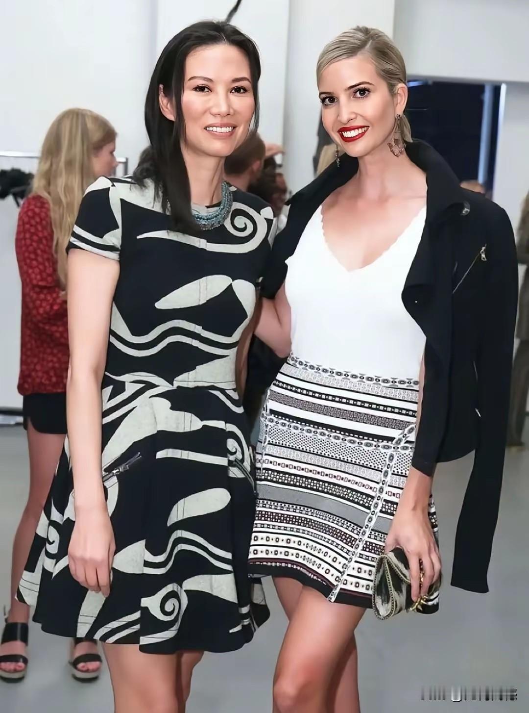 郑文迪和伊万卡，关系感觉非同寻常，两个人走动的很亲密，在一起时，俨然就是一对闺蜜