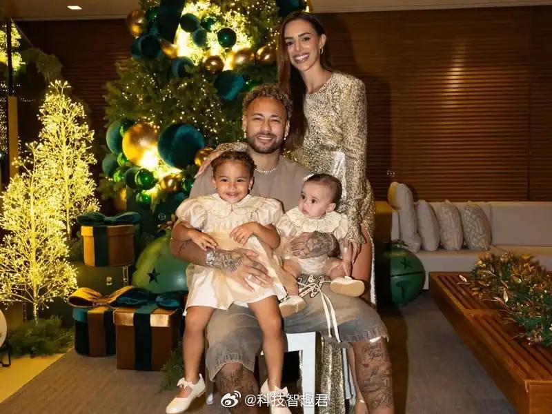 他是不是自己买了，所以提前开市开香槟了属于说是？巴西对日本这场看来还是有点悬念了