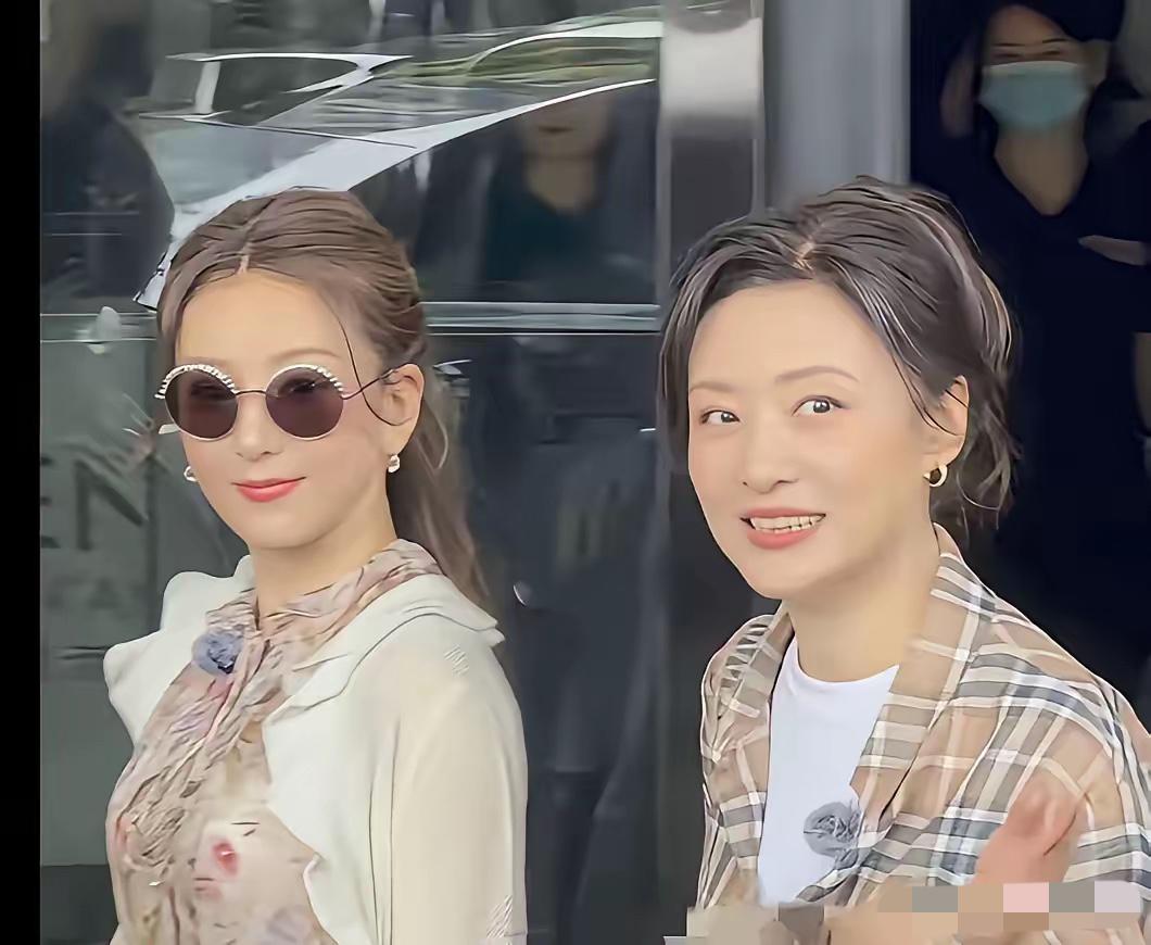 68年出生的周涛还是这么有气质