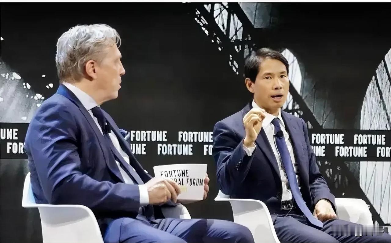 口气挺大！

中国春华资本创始人胡祖六建议中国对特朗普关税威胁保持冷静！

面对