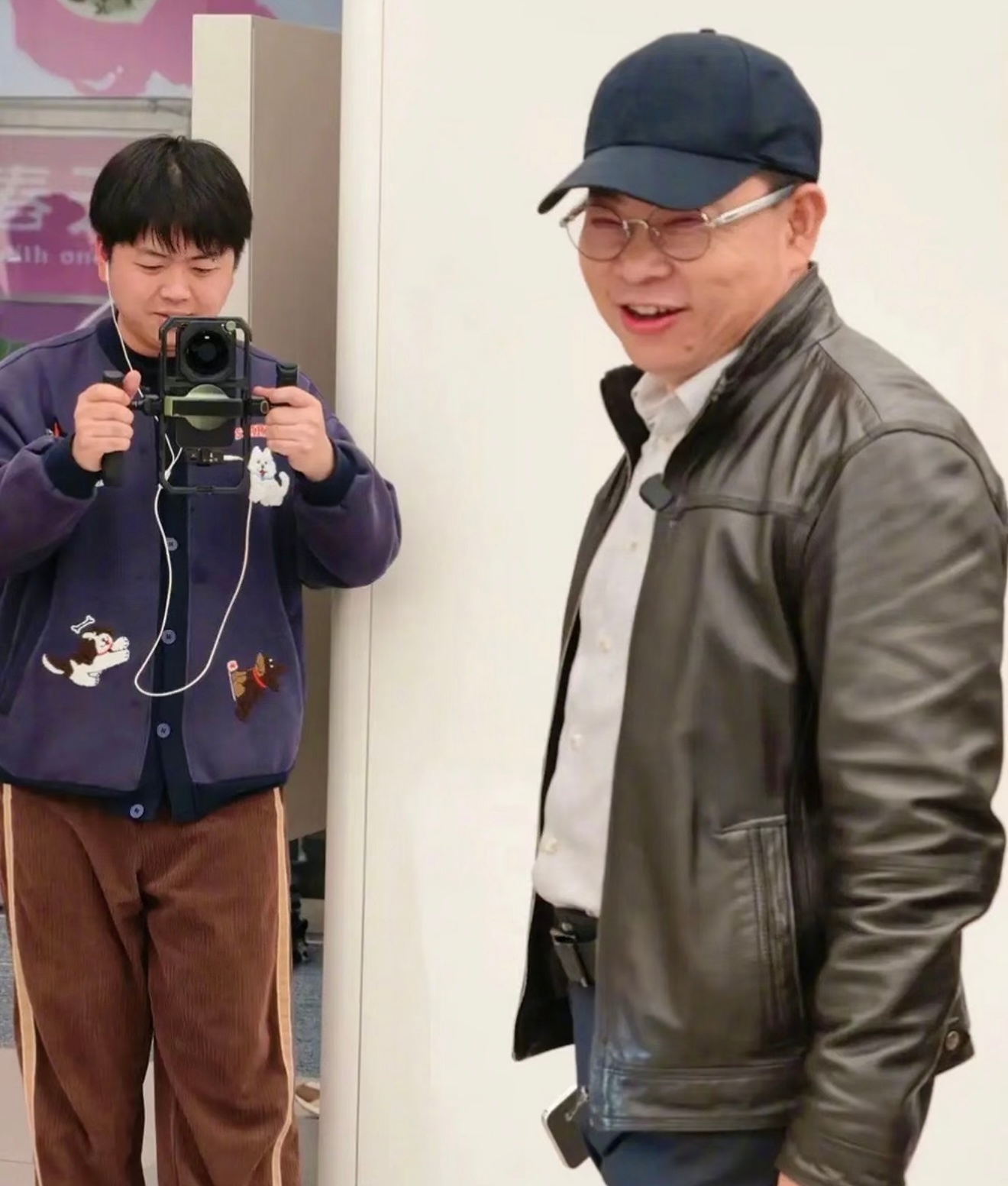 何刚说余总身体有恙，在长沙，没出席活动上周末余总还走访了长沙的鸿蒙智行希望余总身