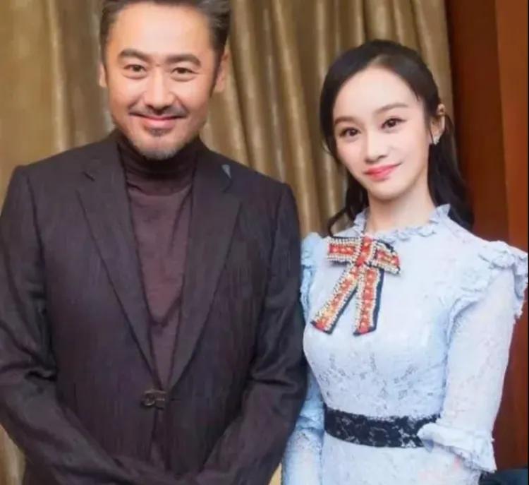 ，作为对你的补偿。但是，请不要要求太多。”
 
陈昱霖停止了哭泣，看着吴秀波：“