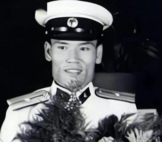 1964年10月4日傍晚，1279号美式登陆艇在金门外海掉头，直线冲向厦门海域。