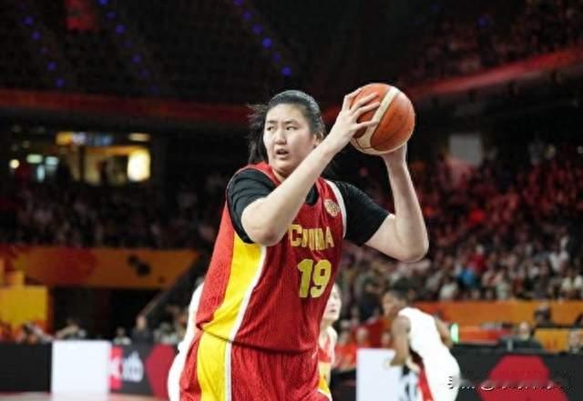意料之中的惨败，中国女篮61:94美国，宫鲁鸣揭晓张子宇密码？