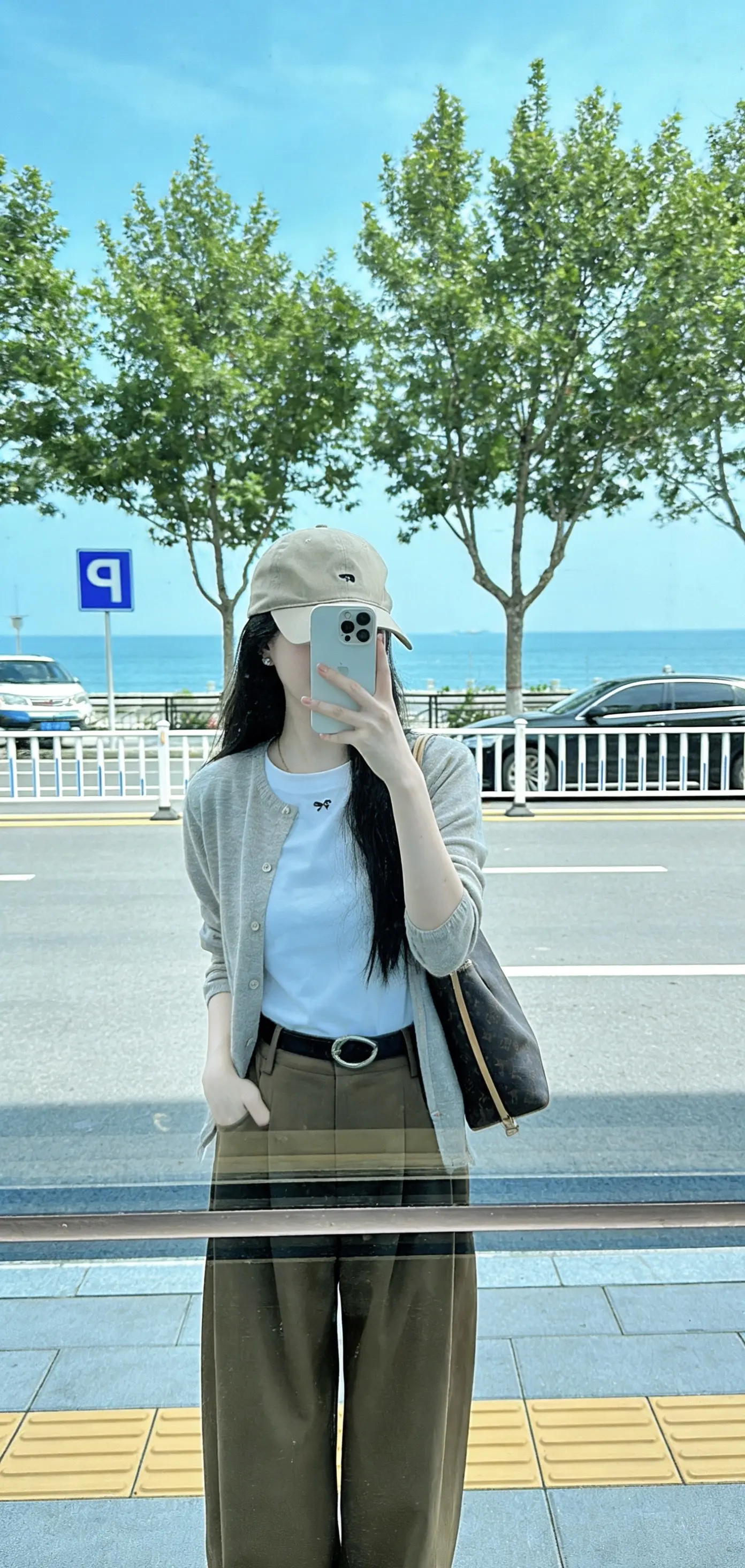 很多事不如愿，我们也无力改变。总以为自己失去了什么，后来才明白，那些其...