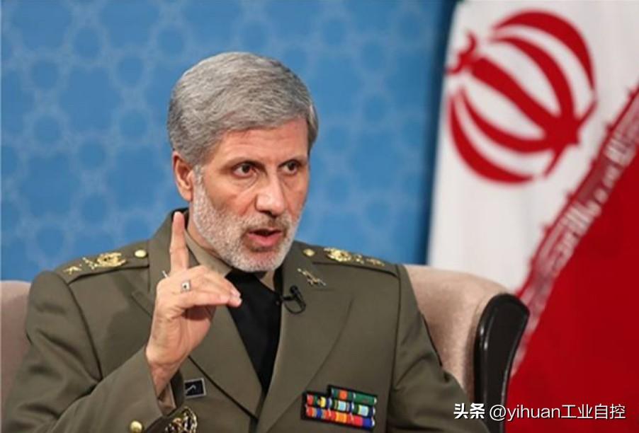 西方媒体报道说，在美以空军的联合袭击中，伊朗陆军总司令阿米尔·哈塔米已阵亡。
伊