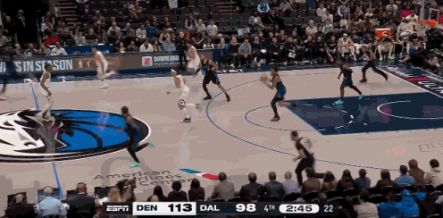 马丁三分！！命中！！ 