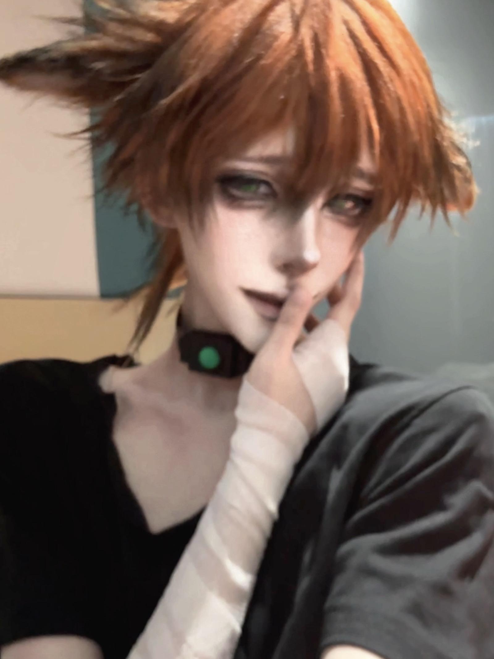 Λ Λ。