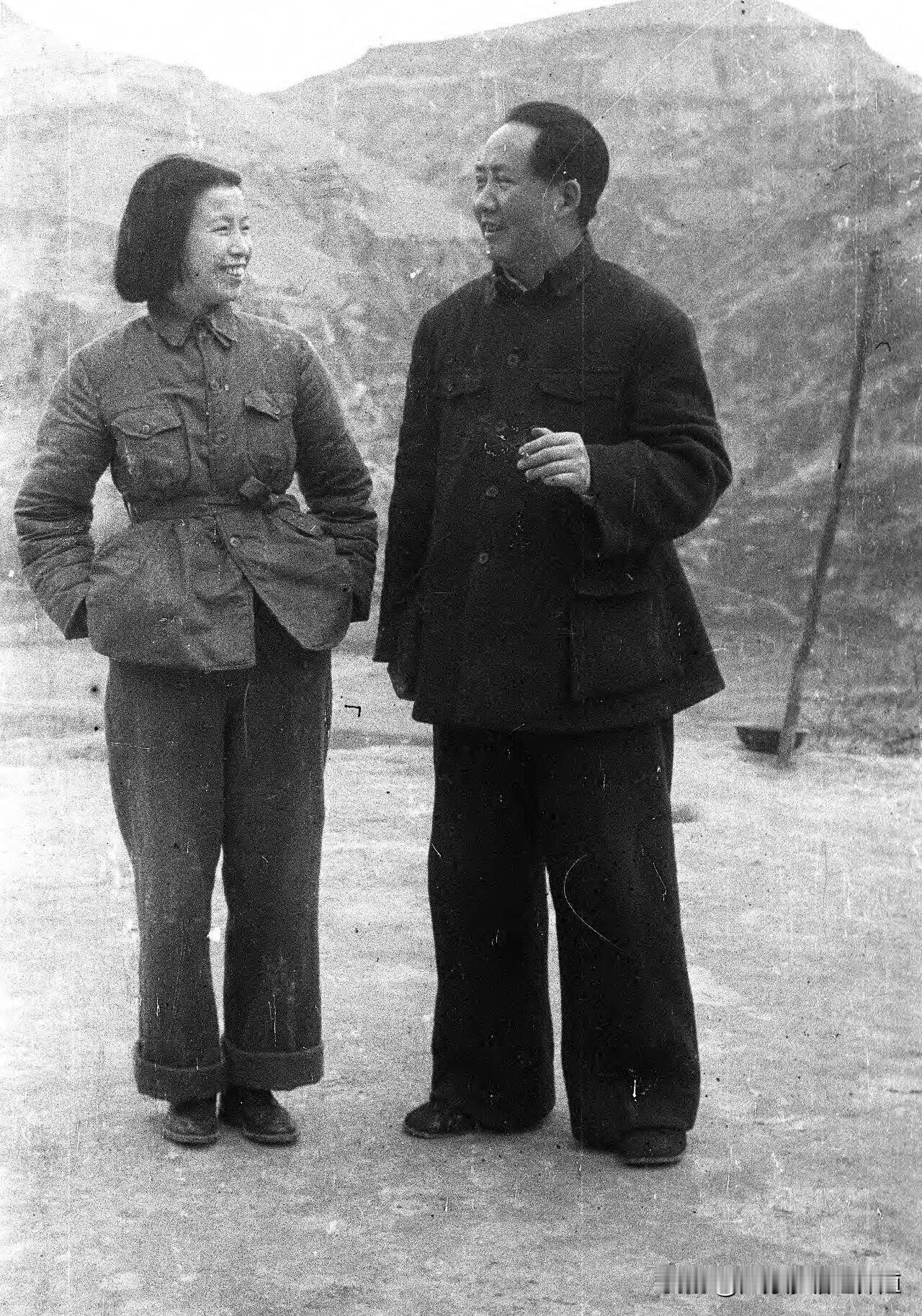 伟大的战友，
伟大的同志！
在艰苦卓绝的环境中，
铸就了伟大的丰碑！
人民英雄丰