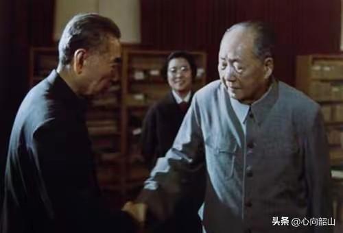 华厦擎天柱，人世战友情，而今均作古，丰碑永留存！