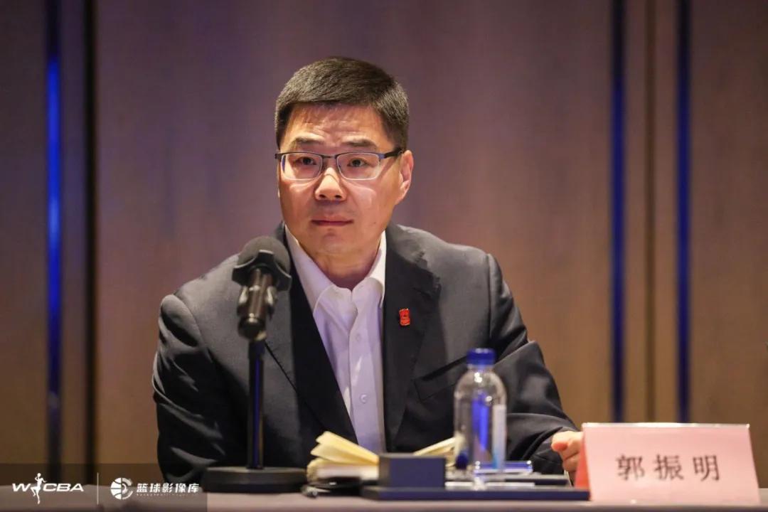 中国女篮国家队领队向各俱乐部表达感谢！

他在昨天的中国篮球协会召开的WCBA大