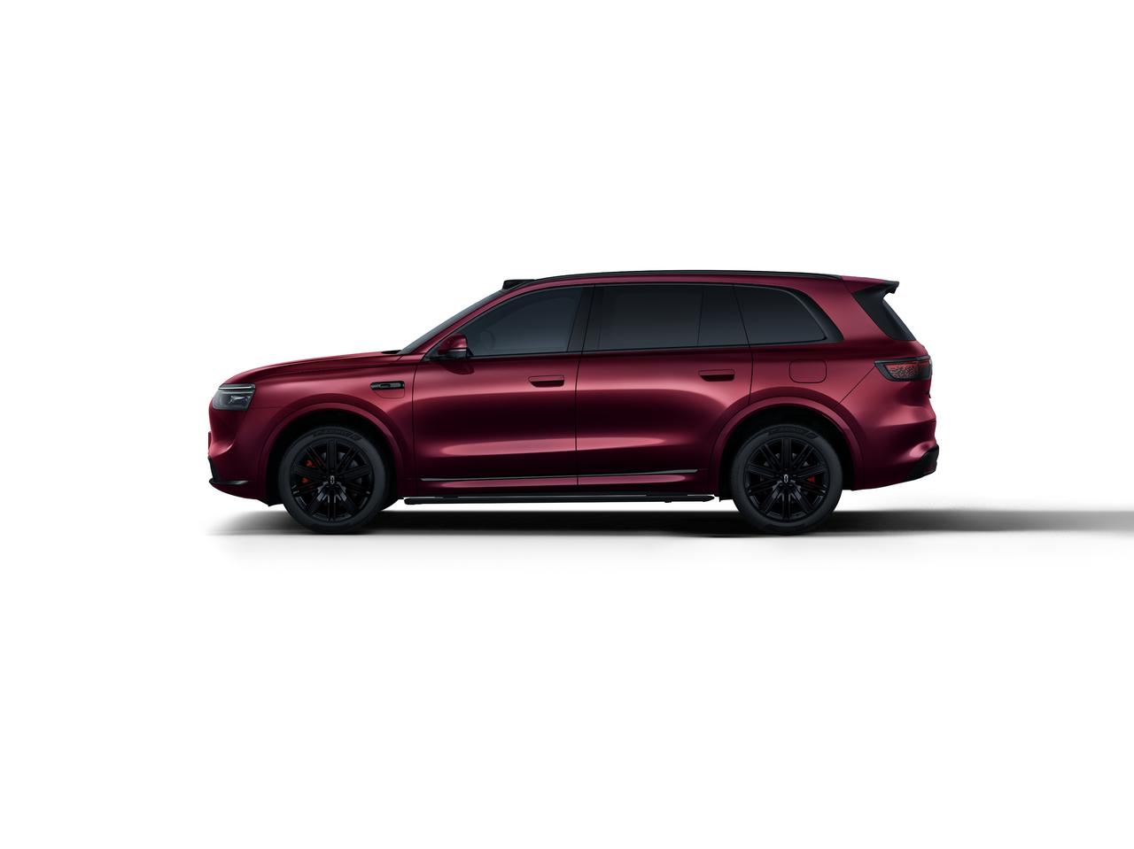 30-40万选购家用旗舰SUV，家庭用户真正渴求的，是标配即满配的诚意，而非为核