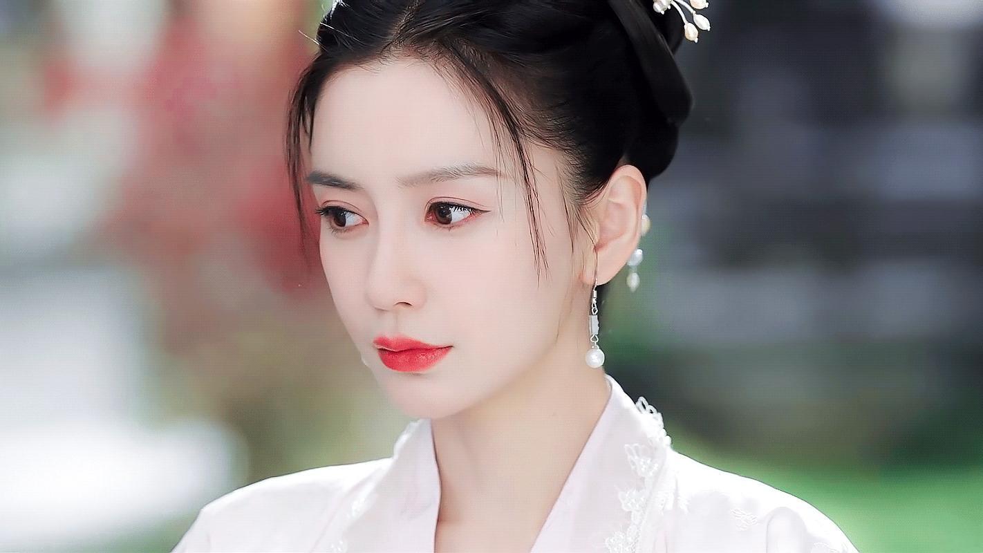 angelababy angelababy “在风华正茂的年纪，遇见了你这束最温