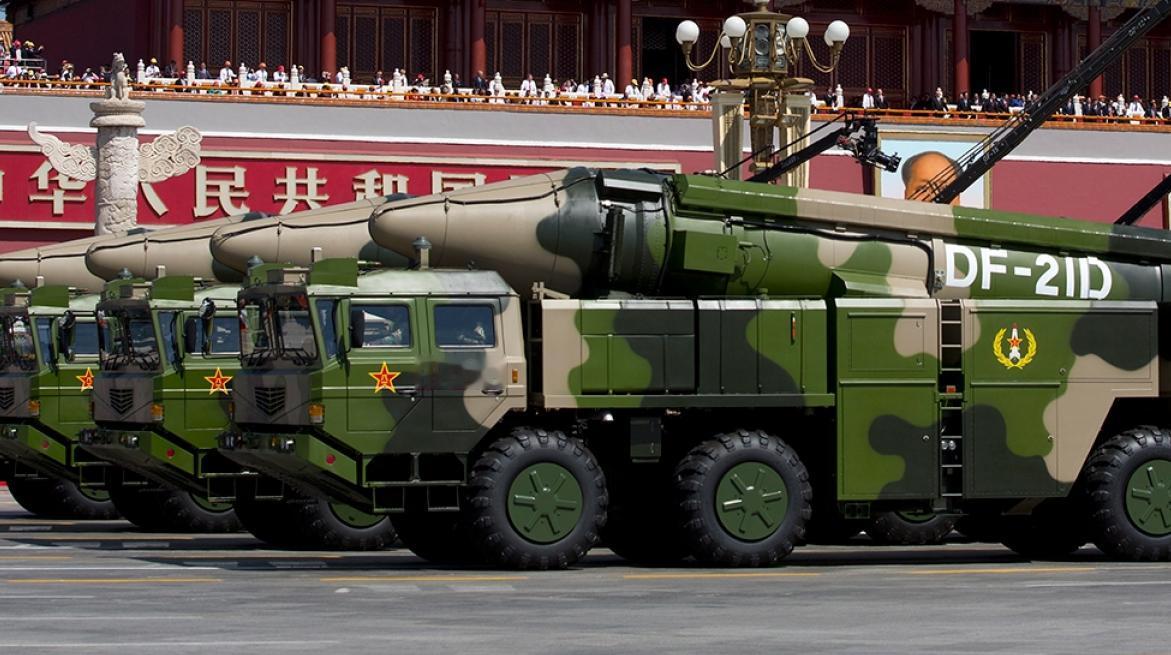 美国为什么敢把航母从中国周边调走？背后的原因，恐怕并不是简单的战略转移，而是美国