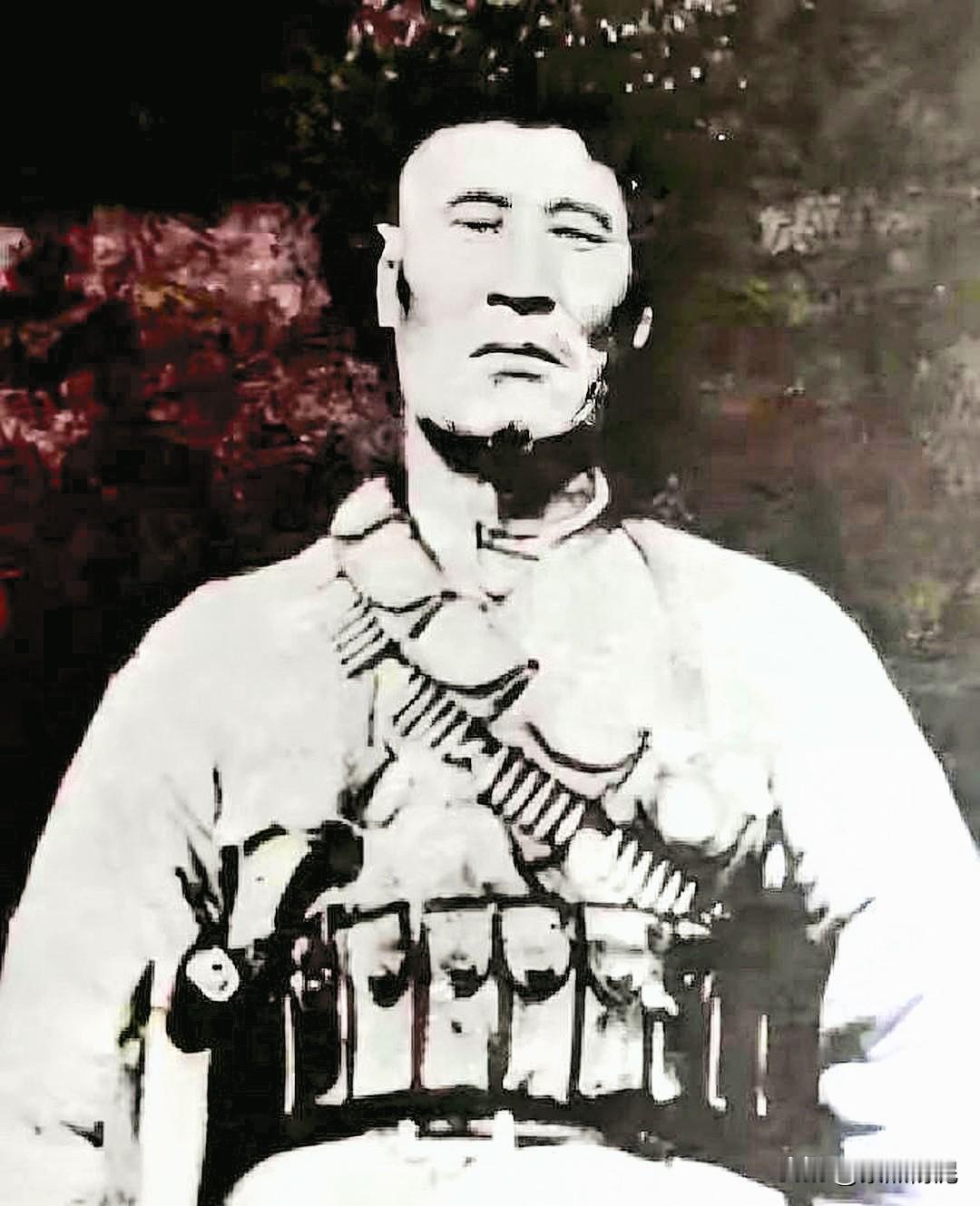 1949年12月13日，我军司号员杨忠孝在追击马家军残匪时，击毙了一名匪徒。由于