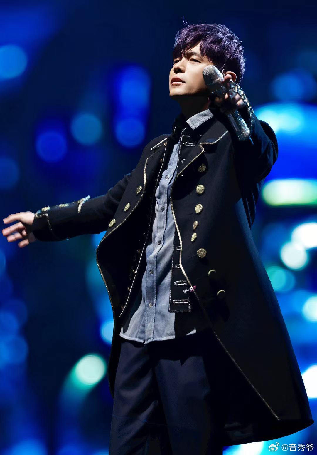 周杰伦杭州演唱会排面从舞美到合唱氛围，杭州站都堪称完美，国风意境拉满，这就是周杰