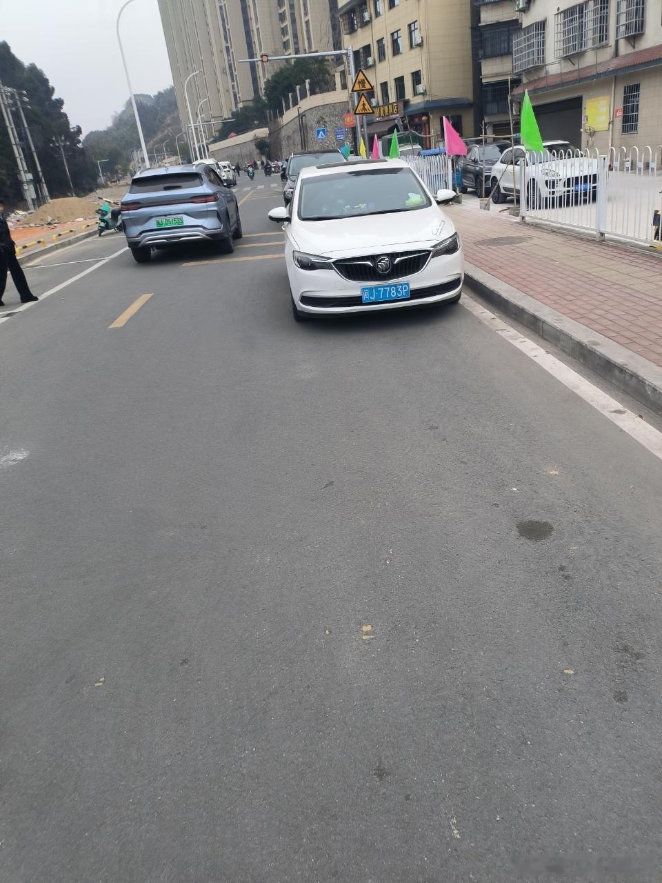 前备箱用起来什么感受汽场全开 前备箱里的贵阳味贵阳的雨总来得急，那天刚从甲秀楼拍