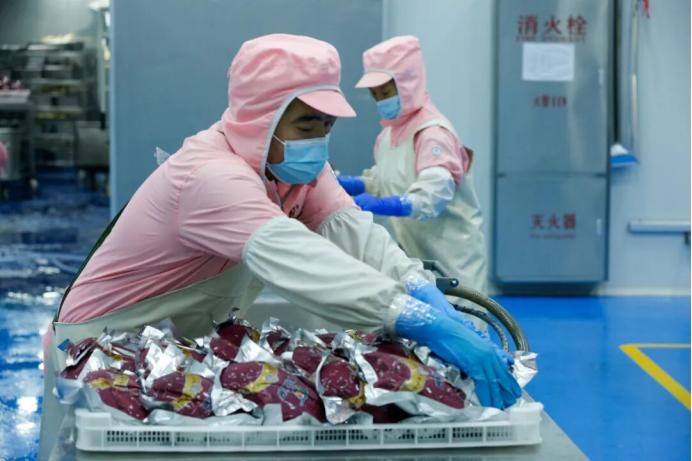 新春走基层|潍坊临朐鹅肝企业春节“不打烊”，订单排至三月底