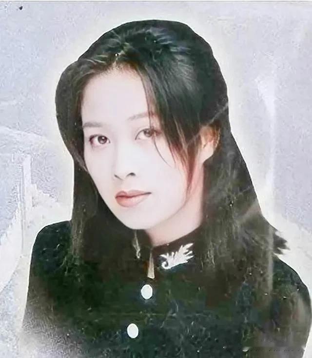 通俗歌手为何不被主流音乐认可

中国歌坛有种奇怪现象，歌星演唱会是你方唱罢我方唱