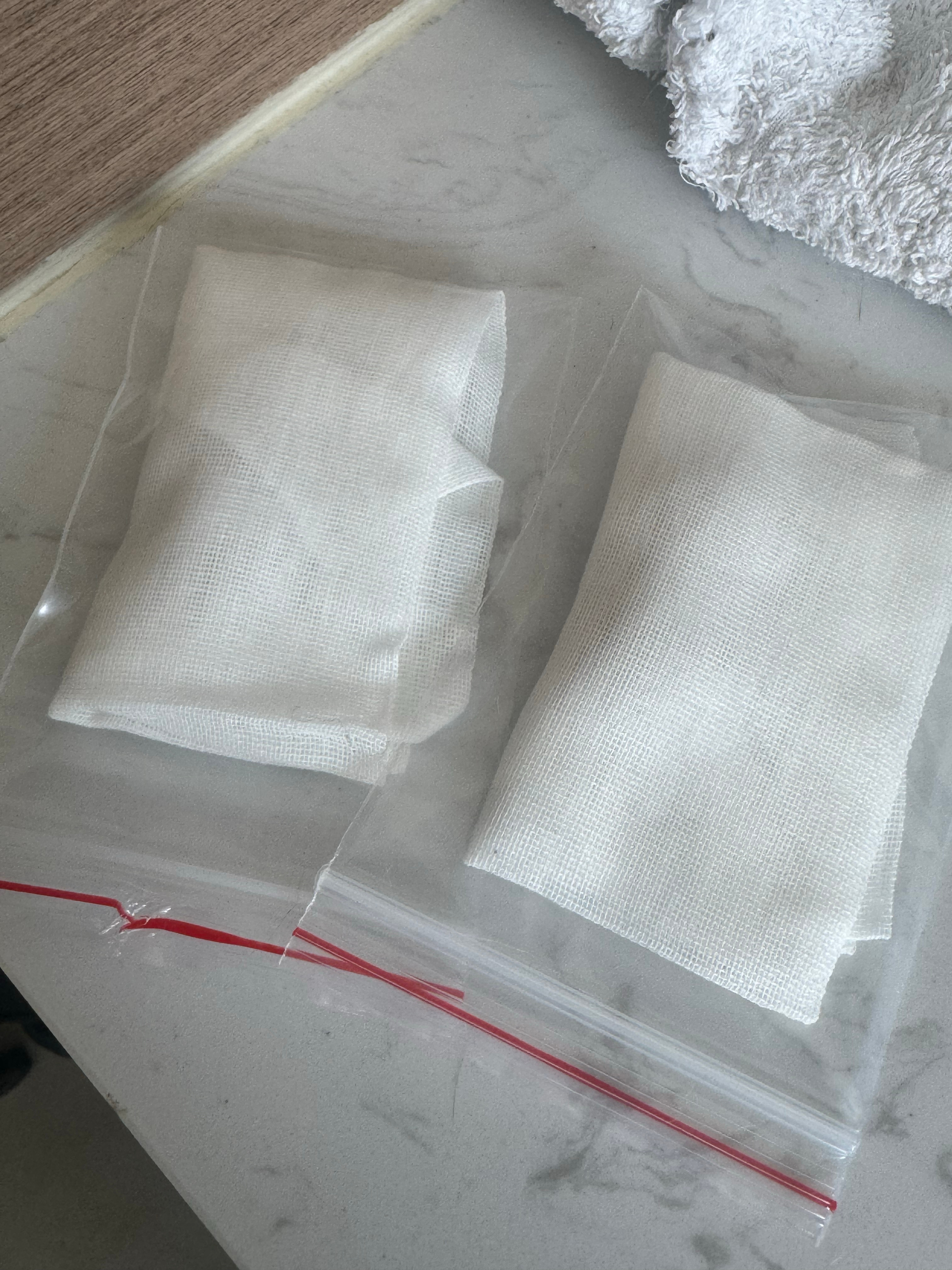 恭喜我们巴嘎叉叉在一岁的时候失去它们的四个蛋