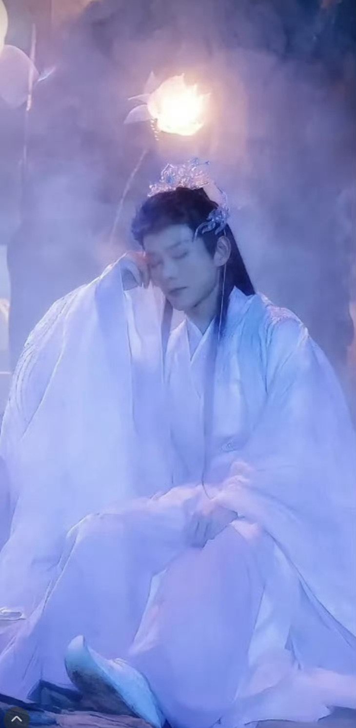 不要浓妆艳抹的润玉香蜜沉沉烬如霜