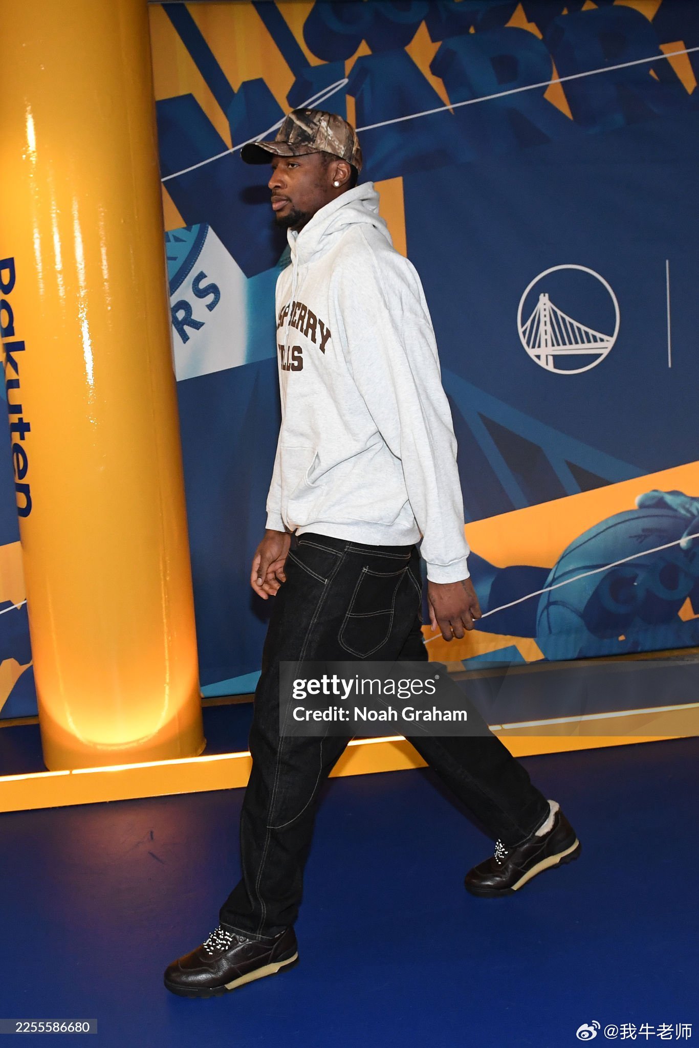 MFFL 来自Shams的消息。库明加￼向勇士￼申请交易。库明加申请交易浓眉恐赛