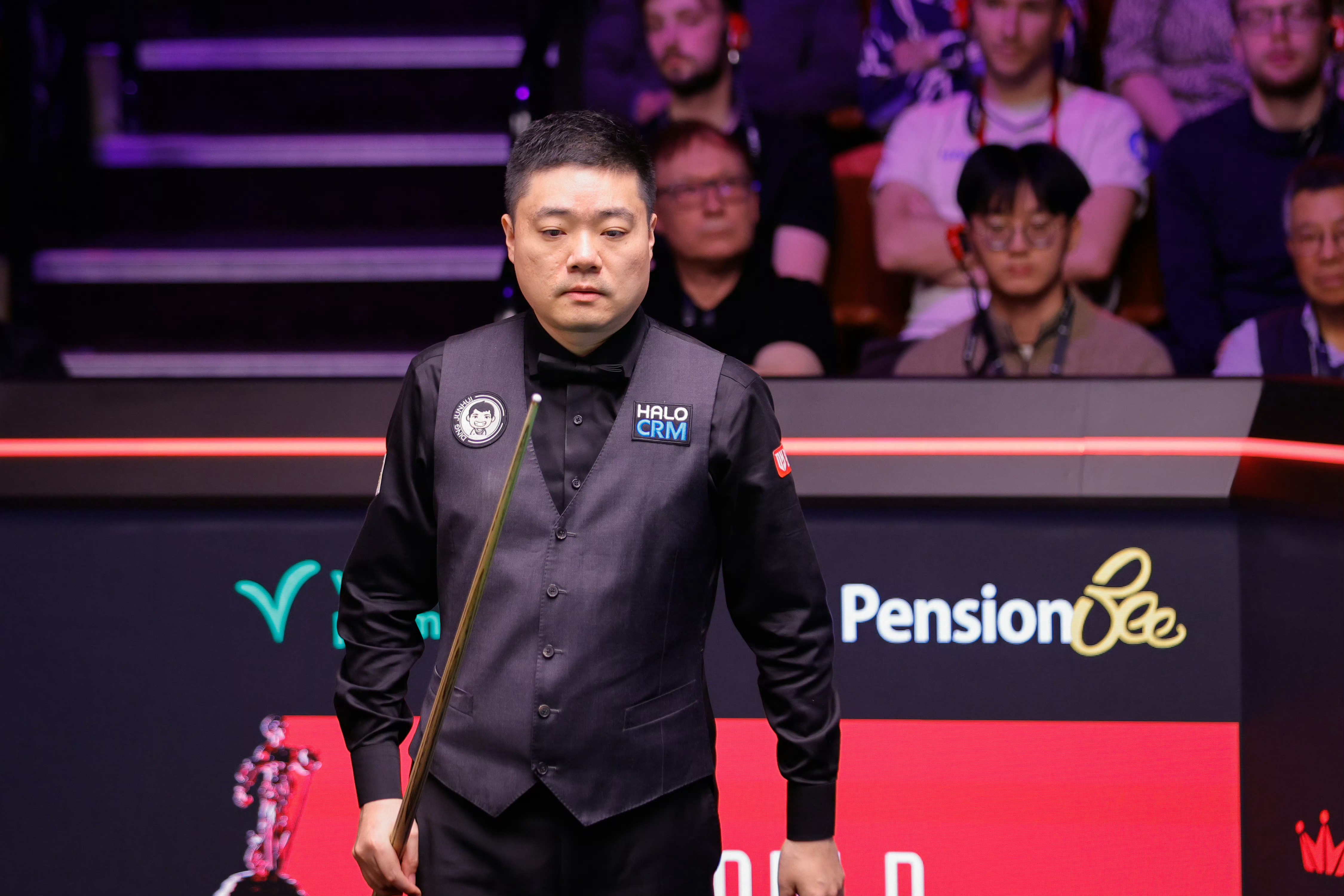 丁俊晖vs赵心童 2026斯诺克世锦赛第二轮中国德比战，丁俊晖与赵心童你来我往平