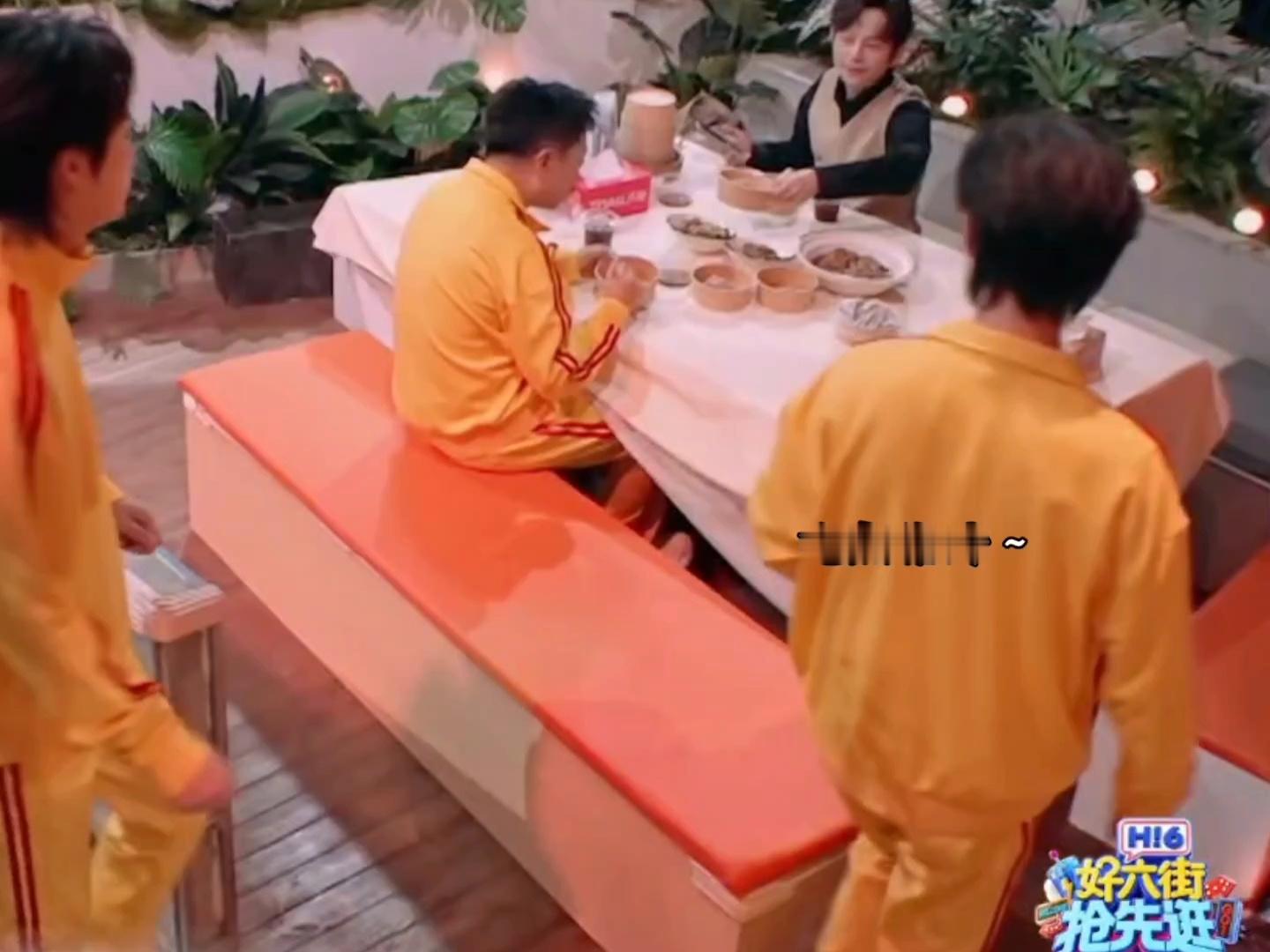 “吃点猪蹄”🥺 