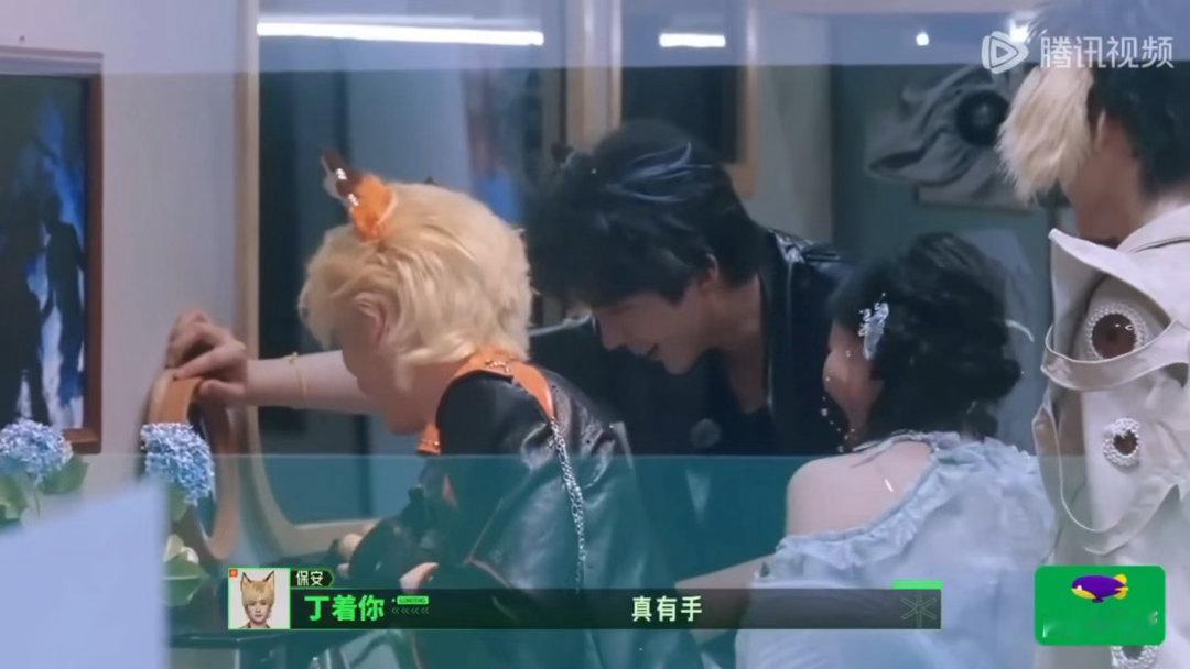 丁程鑫做狐狸都是销冠NPC把丁程鑫指甲剪了丁程鑫妥妥服务型人格，客人赠送的东西顾