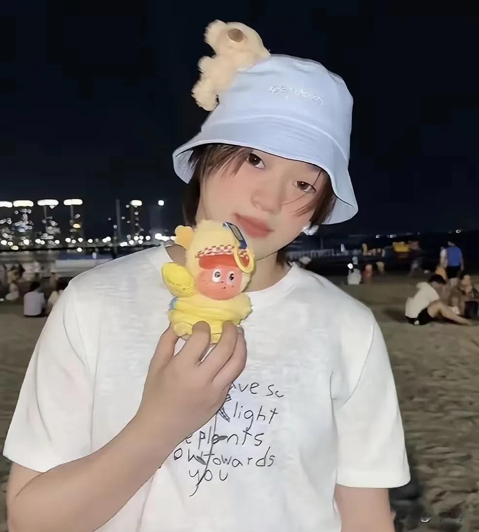 纯粹路人表示，全红婵的巅峰是在东京，所以她肯定是回不去了，因为跳水这个项目的残酷