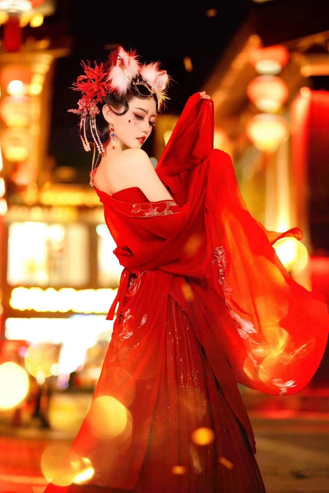 西安狐狸夫人驾到！谁懂啊！！！这魅惑的阿狸妆造化到我心巴上了