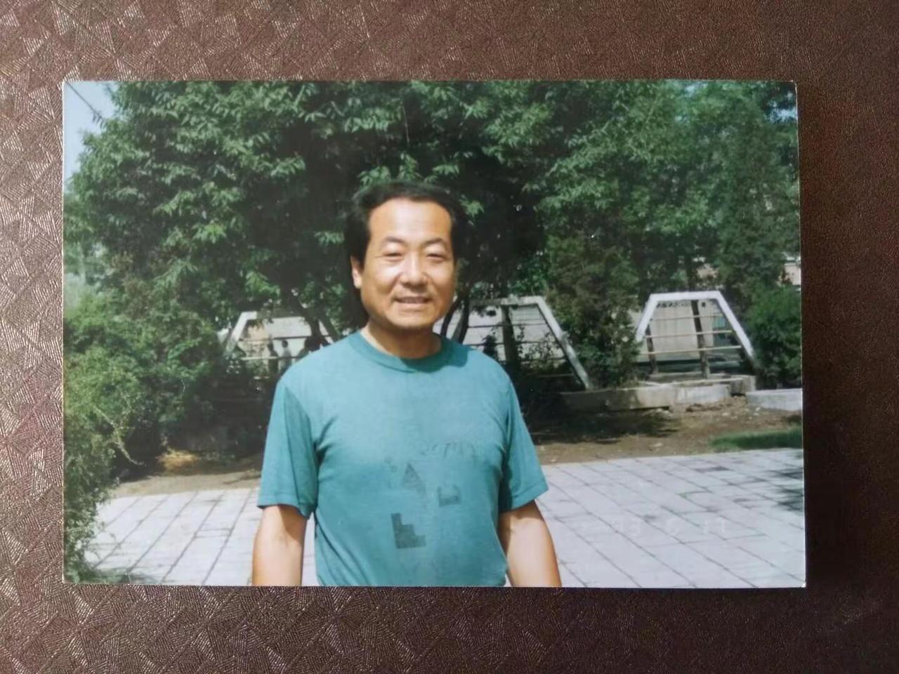 我们这一辈唱出了这一代人的心酸……这首歌把这代人的情感发挥的淋漓尽致！