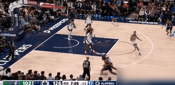 那记隔扣兰德尔的神仙球，裁判报告实锤漏吹走步。
卢指导发布会指尖转着笔，只淡淡