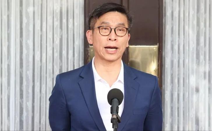 大陆在伊朗进行撤侨行动，想着帮助台湾同胞一同行动，但是台湾绿营人员不同意，警告台