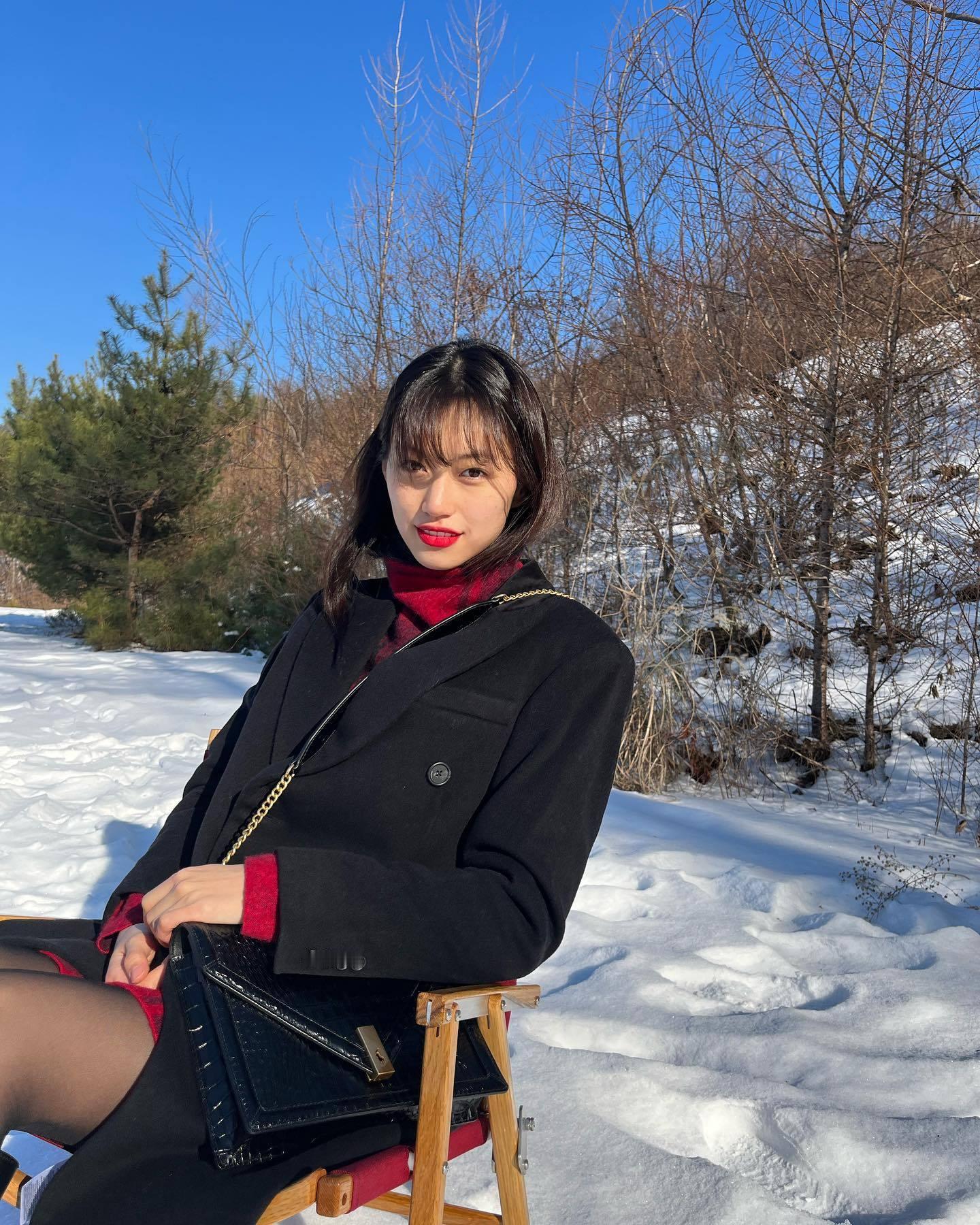 以前看produce 101最喜欢金度延来着脸蛋儿 身材 时尚表现力 无一不绝可