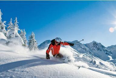 【北京云佛山滑雪场】位于北京市密云县溪翁庄镇，隶属于云佛山旅游度假村，座落于北京