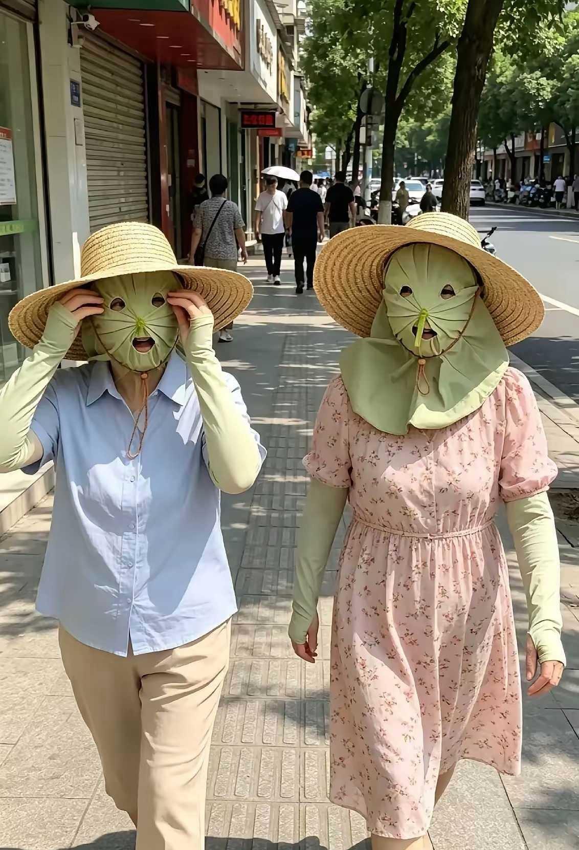 唉呀妈呀，夏天女子全副武装的防晒穿搭，吓死宝宝了

仲夏季节，你走在大街小巷，经