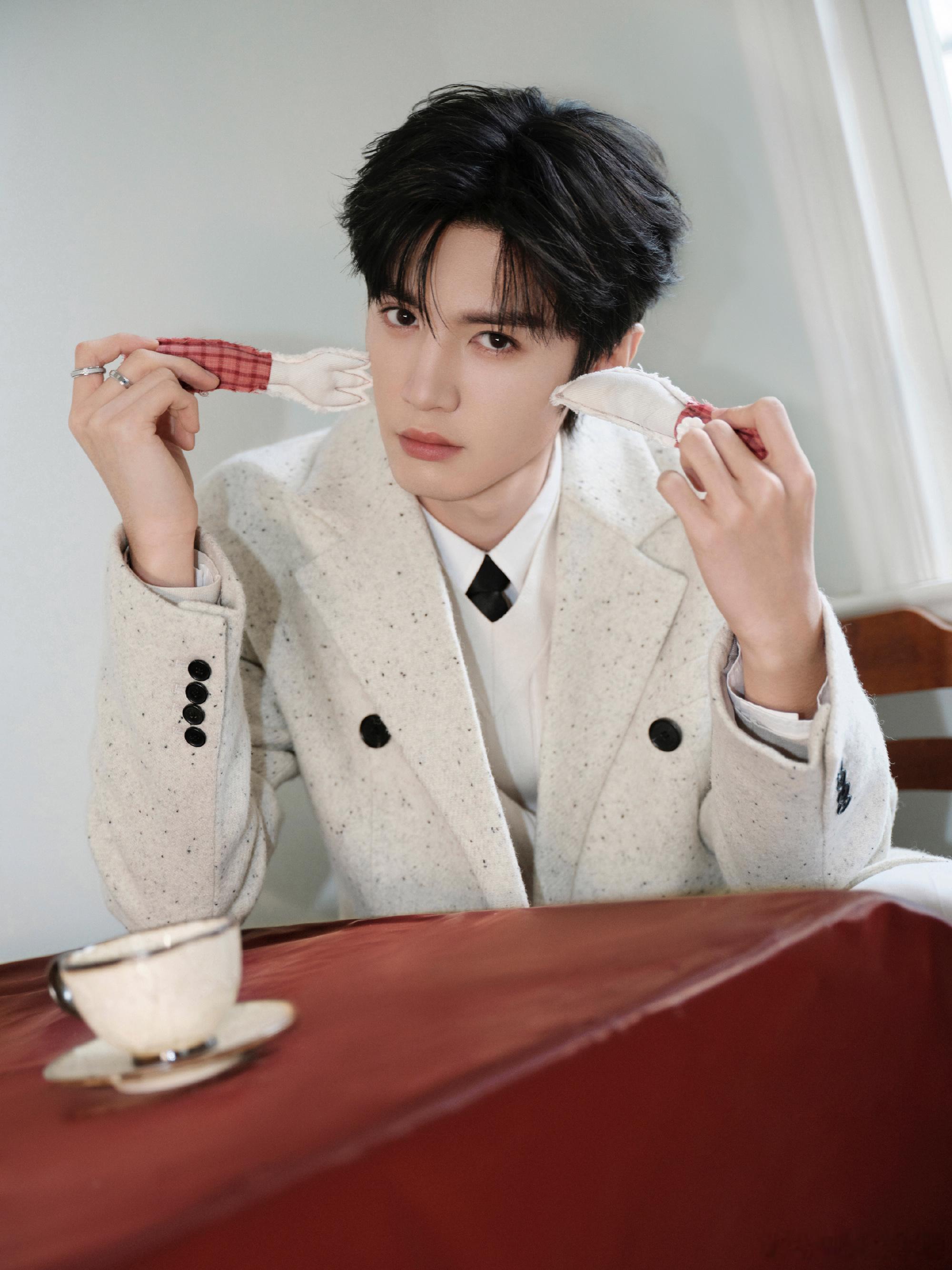 陈哲远 新春快乐呀！今天是温柔大帅哥一枚