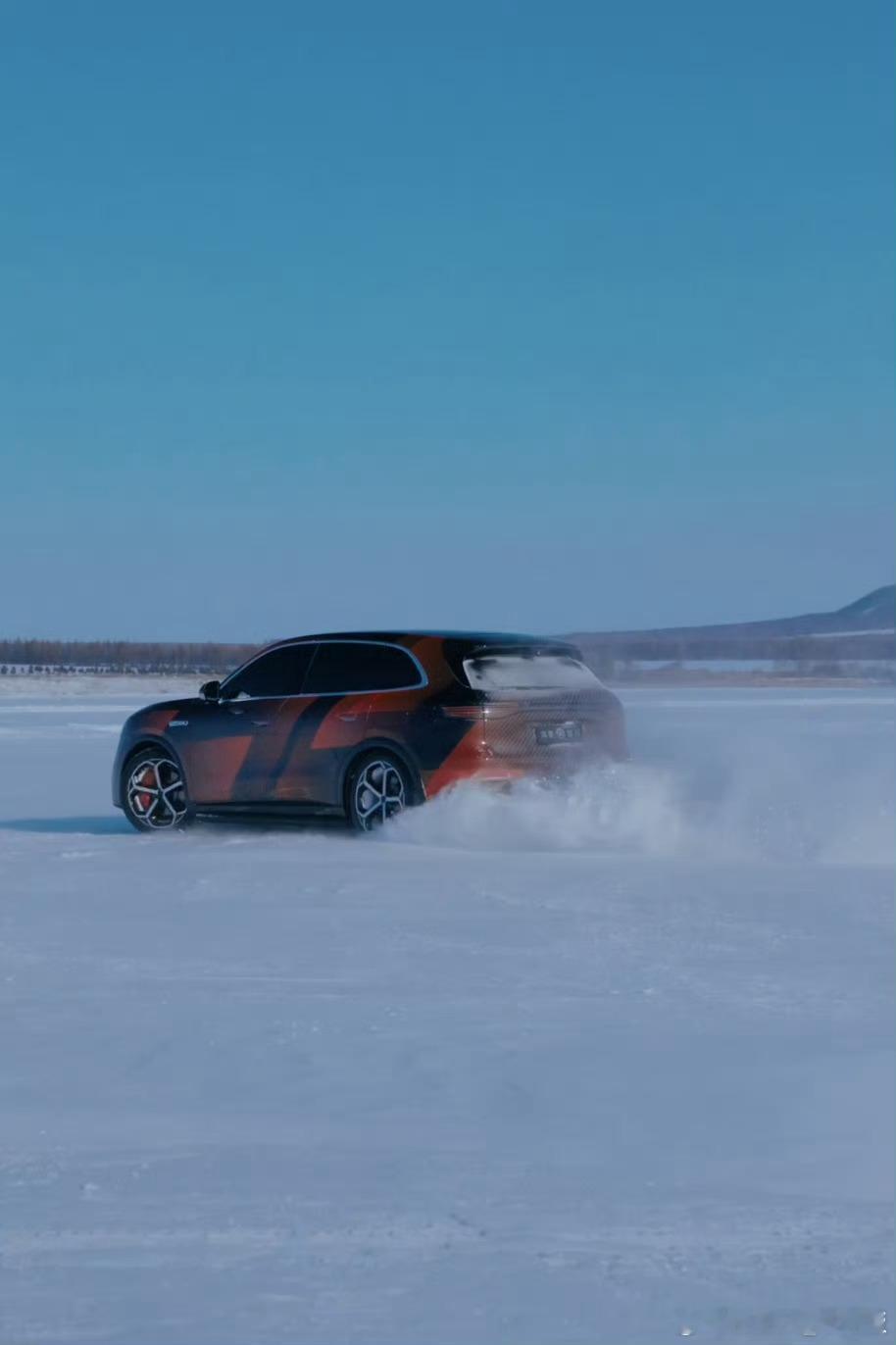 问界m6或将成为下一个爆款m6体现了华为的新品提速之快，短短一年就把对手干了两三