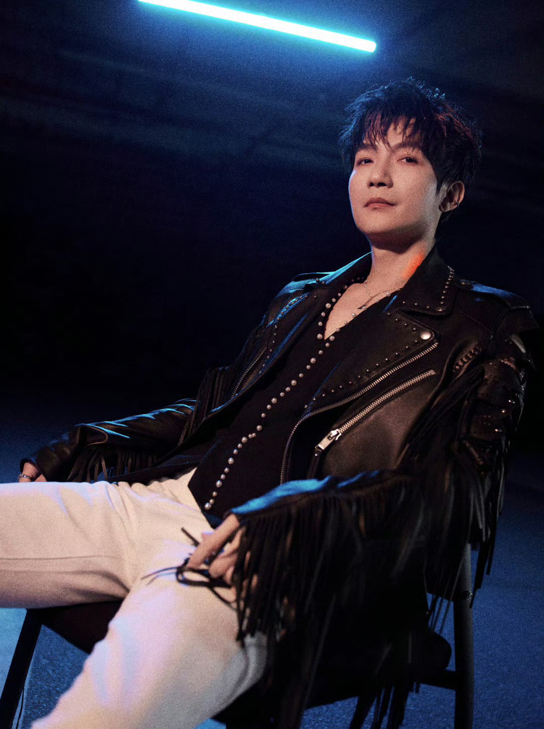 #陈楚生评价自己的舞蹈功底#陈楚生评价自己的舞蹈功底，他说其实自己一直是青铜，根