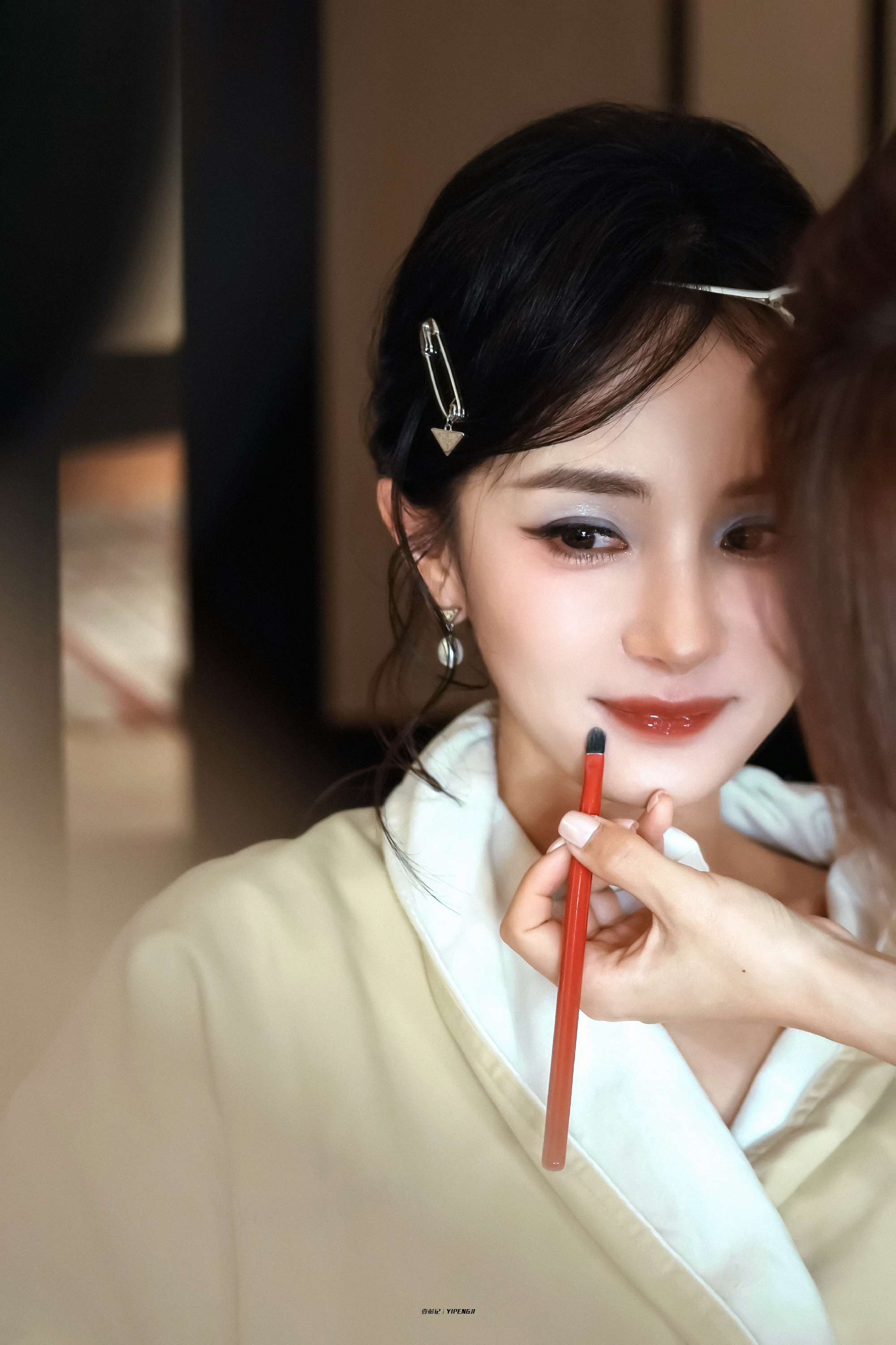 杨幂 🦊米兰偶遇杨幂聚餐李现杨幂米兰时装周出发图prada2027春夏女装时装