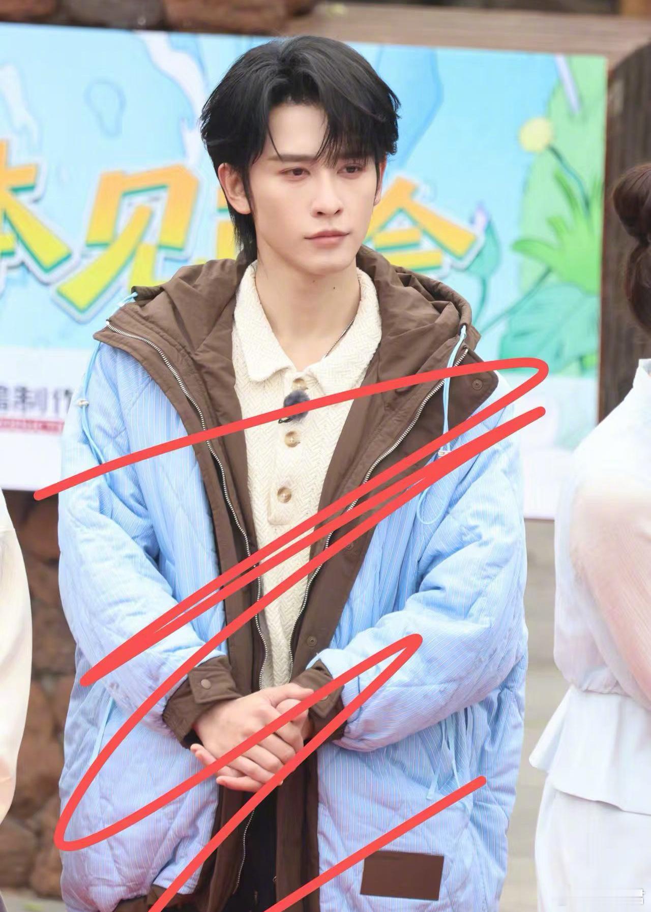 短综X家族见面会演员生图🈶：陈添祥，刘念，王小亿，沉思，申浩男。 