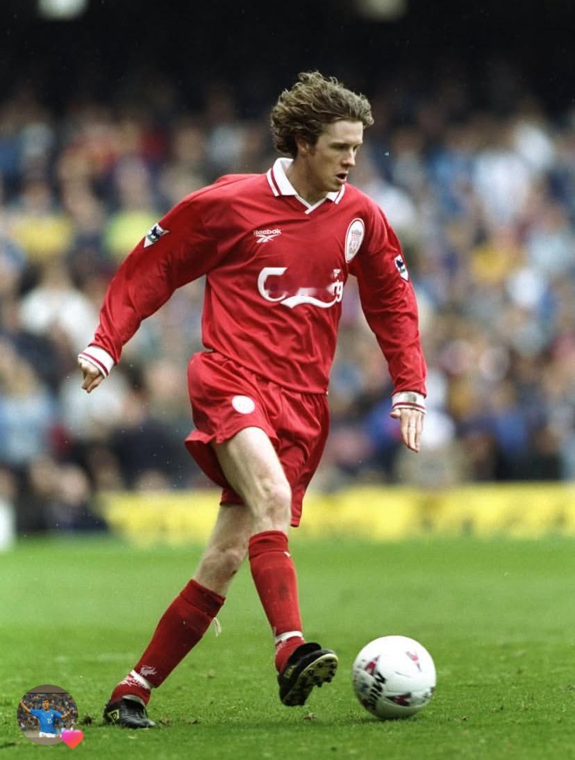 當年今日- 1990年12月15號，麥馬拿文代表利物浦於當時嘅「英甲」（英格蘭頂