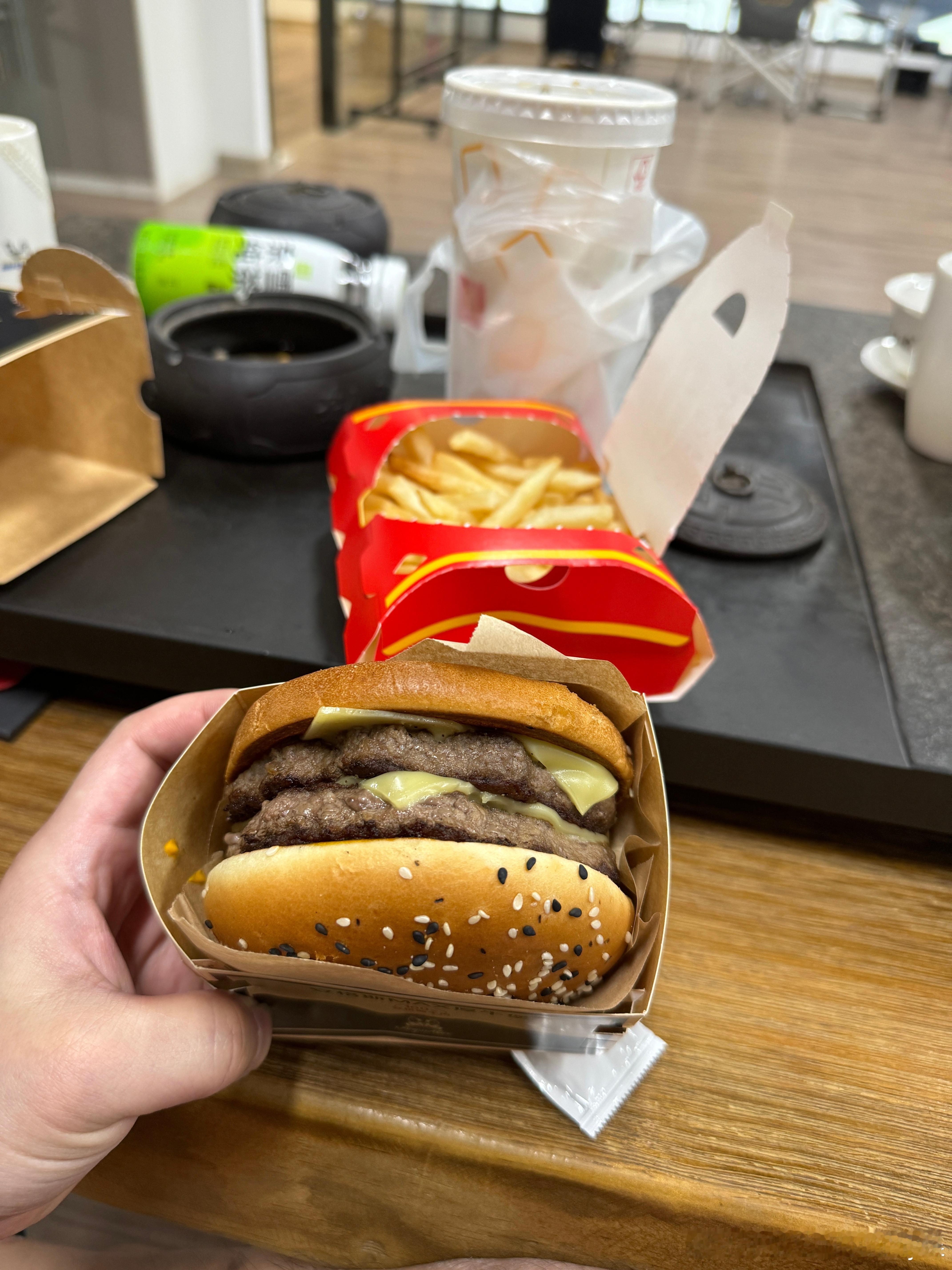 今晚不加班补充下能量  ​​​