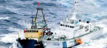 “这里是日本领海，请立即离开！”福建船长面对日方巡视船的警告，他不仅不退缩，反而