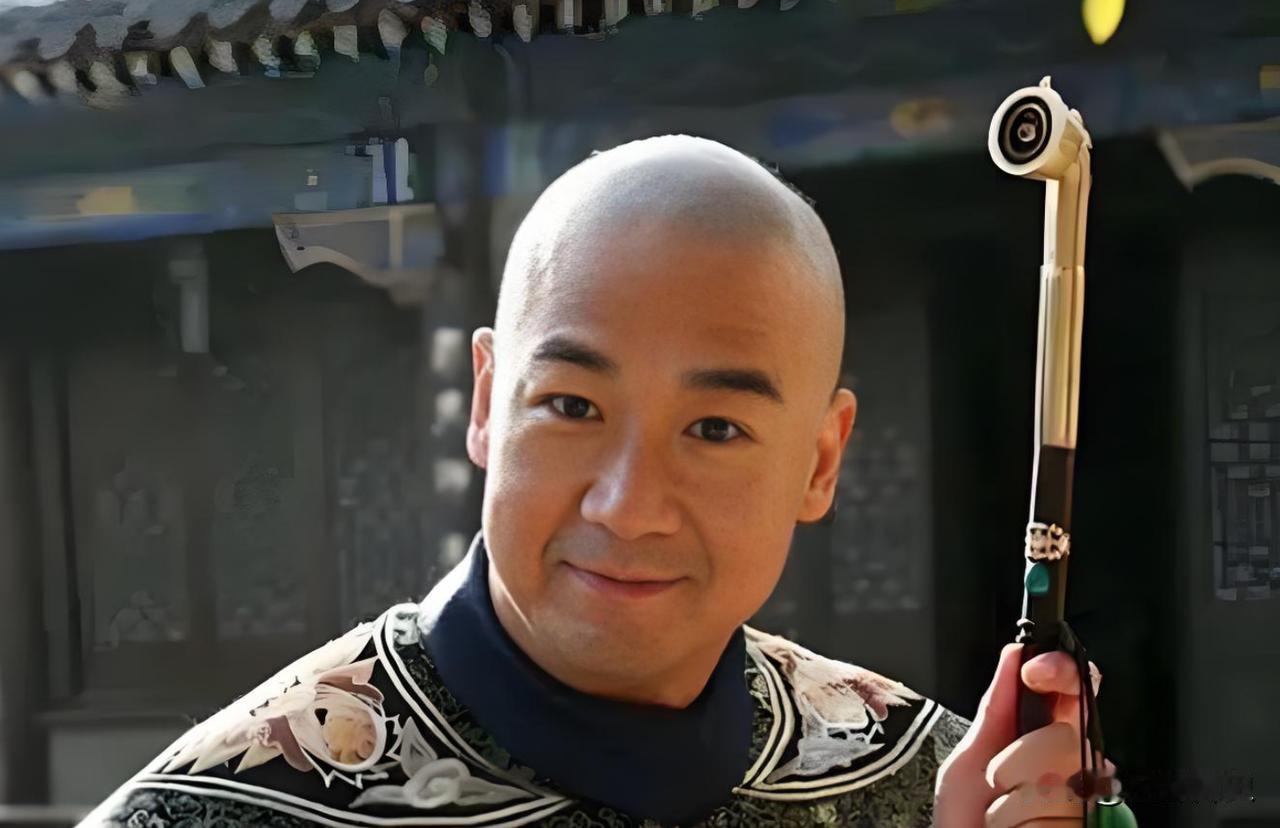 纪晓岚的长子纪汝佶，原本前途无量，就因借了一笔网贷而毁了一生。
纪汝佶天资聪颖，